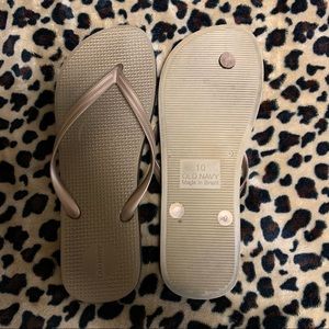 Old navy gold flip flop online Clearance